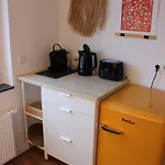 아파트 250m Rhein - Ruhiges Naehe Hbf -k-111-s By Interhome