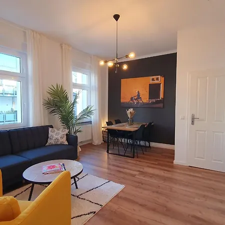 Apartamento 250m Rhein - Ruhiges Naehe Hbf -k-111- By Interhome