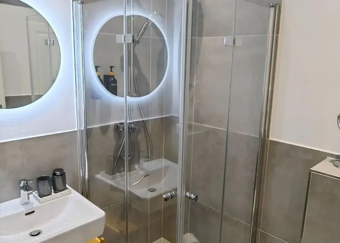 250m Rhein - Ruhiges Naehe Hbf -k-111-s By Interhome 公寓 马延