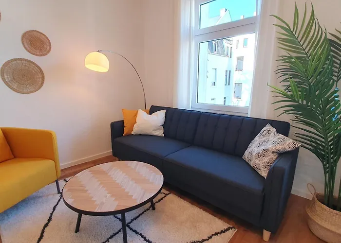 250m Rhein - Ruhiges Naehe Hbf -k-111-s By Interhome